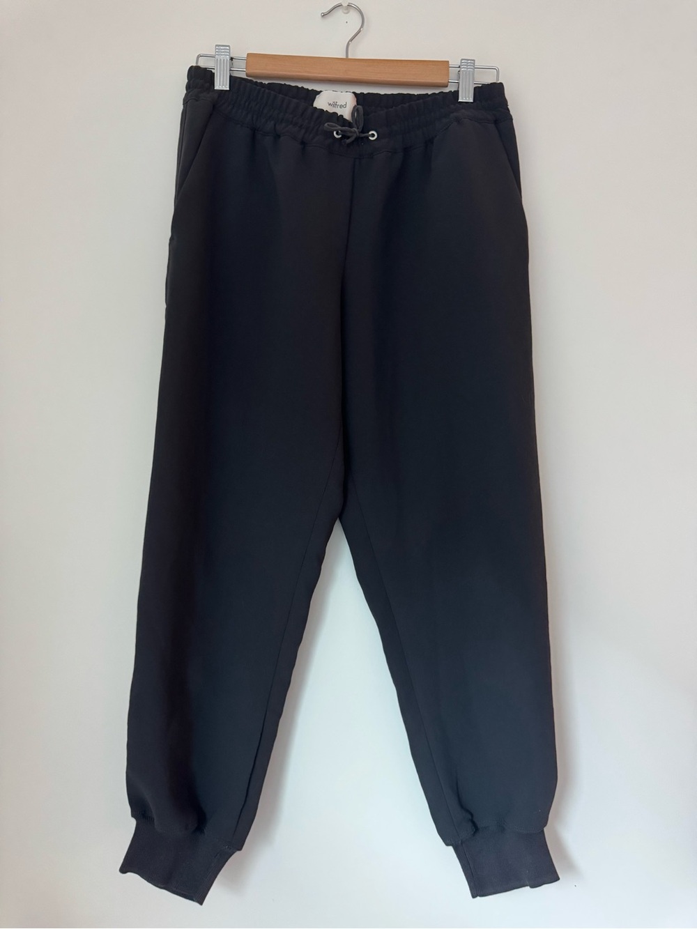 Aritzia Wilfred Black Crepe Drawstring Elastic Waist Jogger Pants Small